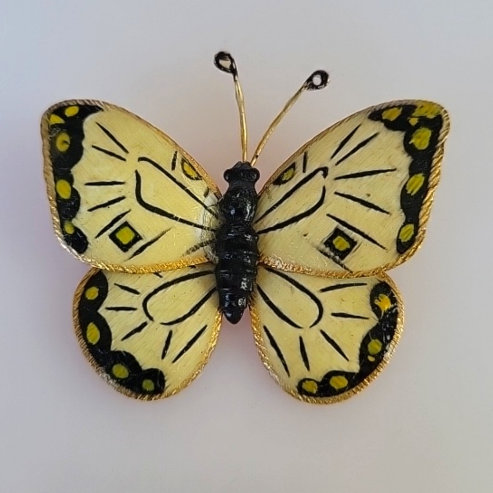 ***Sold*** Vintage Butterfly Brooch Pin Black and Gold Tone Vintage Signed Weiss - Picture 2 of 10